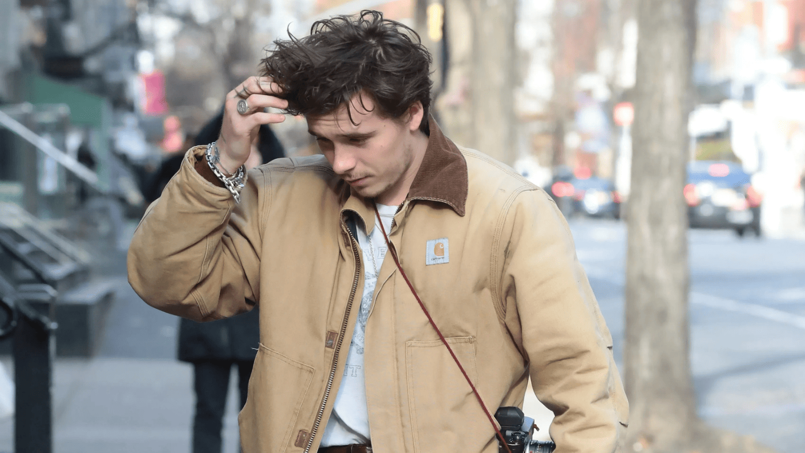 famosos vistiendo carhartt