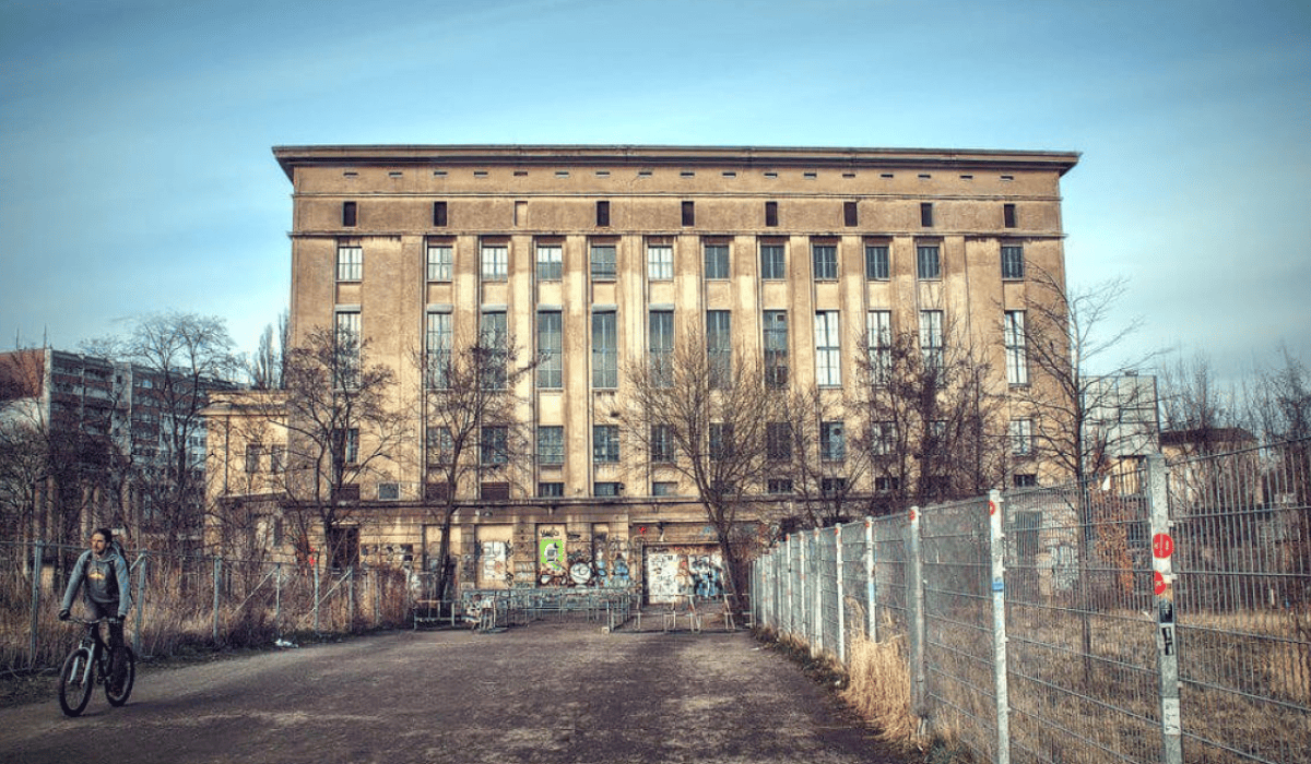intentar entrar en Berghain