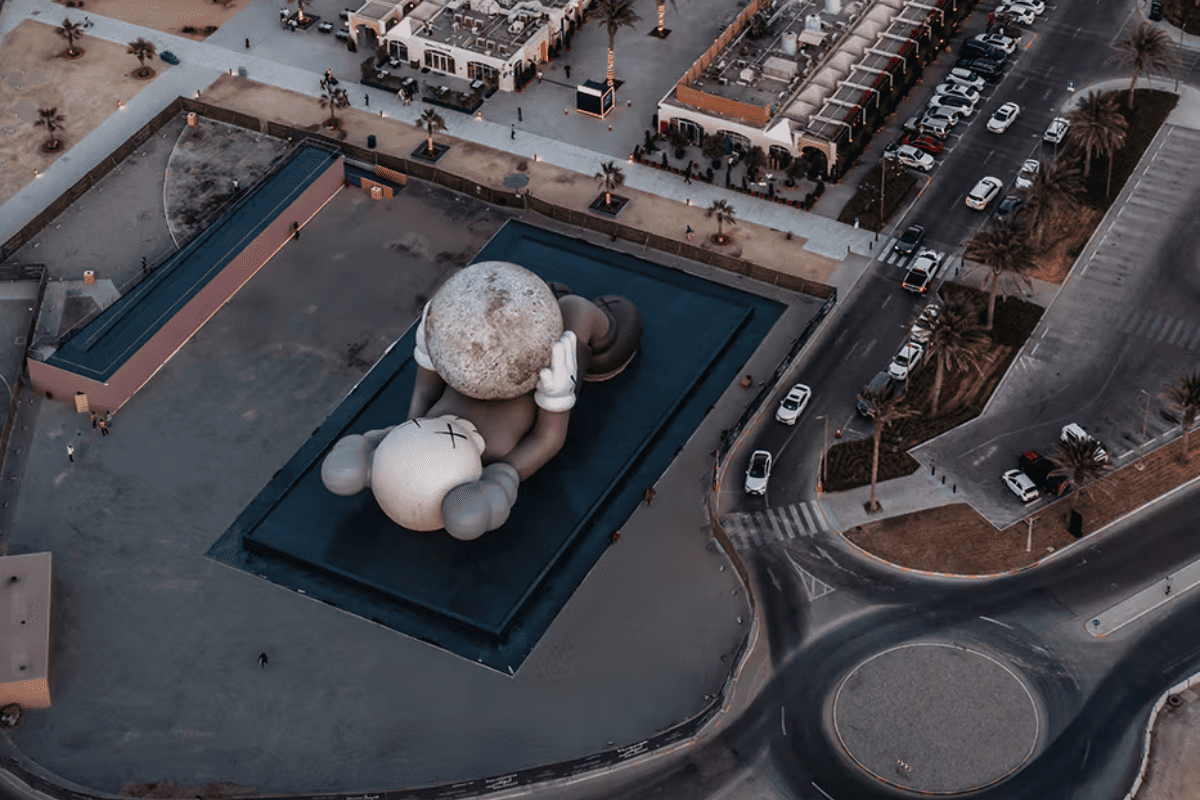 KAWS_HOLIDAY — Abu Dhabi, 2025