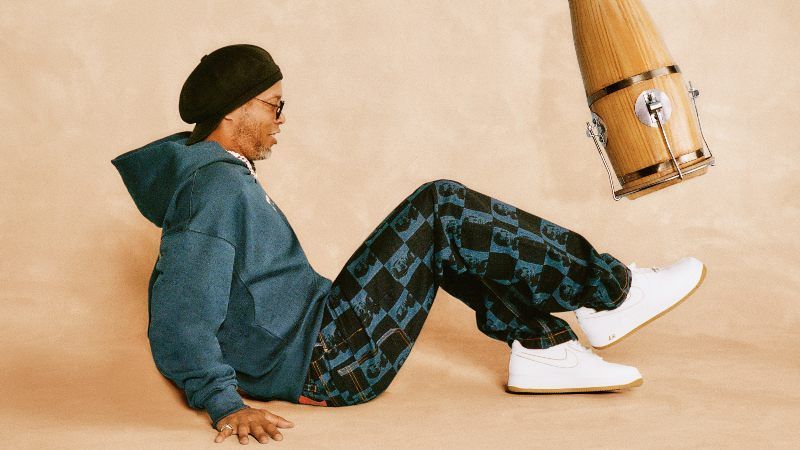 Nude Project x Ronaldinho