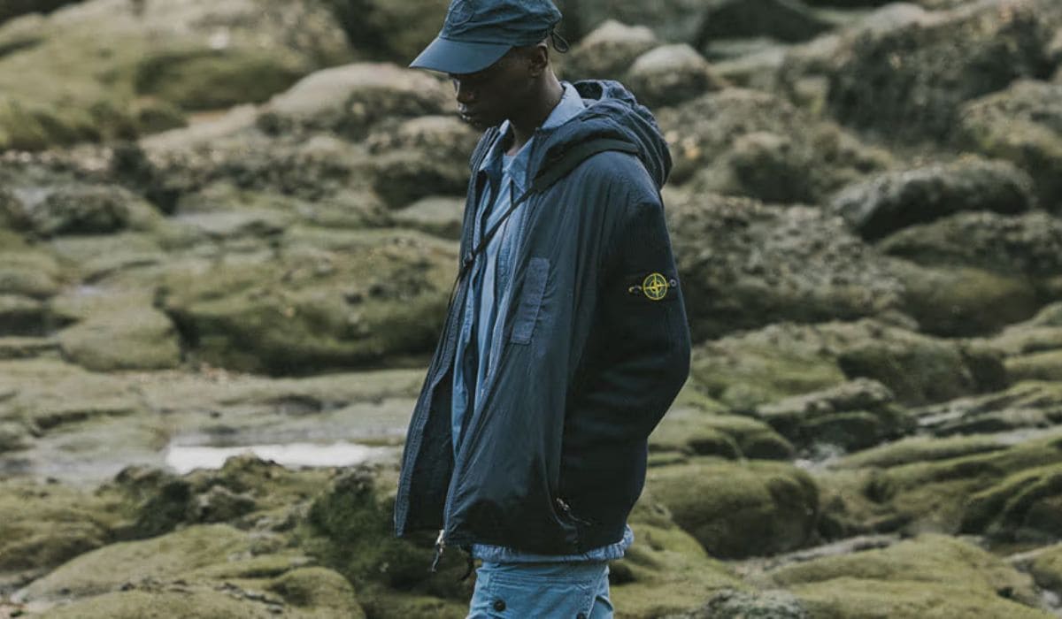 Stone Island: cómo el lujo técnico redefinió la moda urbana contemporánea